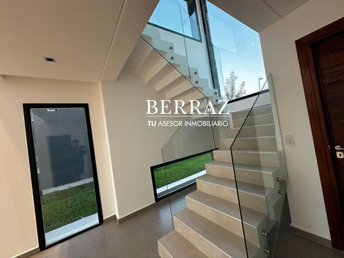 Casa Venta 4 Dormitorios Barrio Ceibos Lote De 303 M2 Puertos Del Lago, Escobar