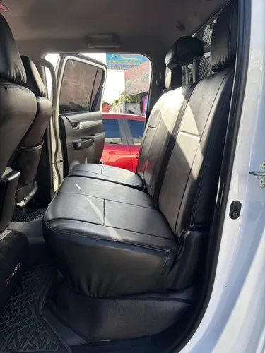 Toyota Hilux Srv 2.4 4x4 Mt Euro 6 Publica