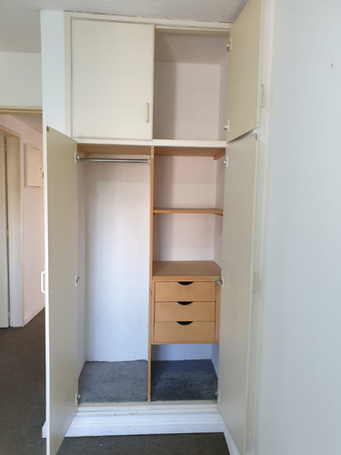 Apartamento En Octavo Piso , Tres Dormitorios Dos Baños.