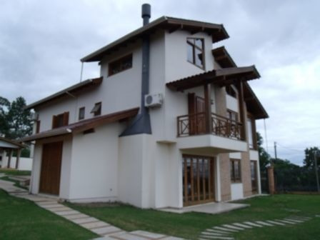 Casa Em Vila Nova Com 3 Dormitórios - Mi8525