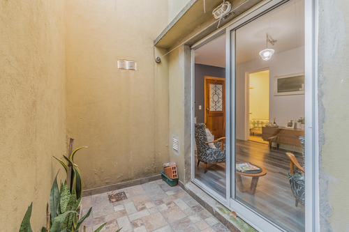 Venta P.h. 4 Ambientes, Con Patio, Quincho Y Terraza Propia. Barrio Flores. A Nuevo !!!
