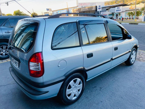 Imagem 6 de 15 de Chevrolet Zafira 2.0 Mpfi Expression 8v Flex 4p Automático