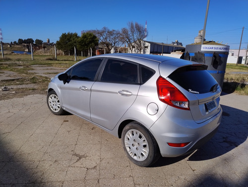 Ford Fiesta Kinetic Design 2015 1.6 Nafta