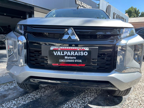Imagen 16 de 16 de Mitsubishi L200 2023 2.4 181cv Di-d High Power Cuero