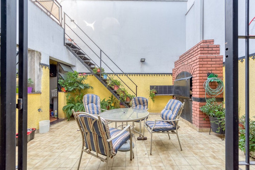 Venta Casa 5 Dormitorios En Boedo Cochera Patio