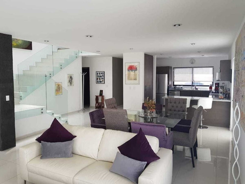 Imagen 17 de 30 de Venta Espectacular Casa En Cumbres Del Lago!