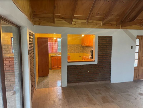 Casa En Venta De 3 Dorm. En Isla De Maipo