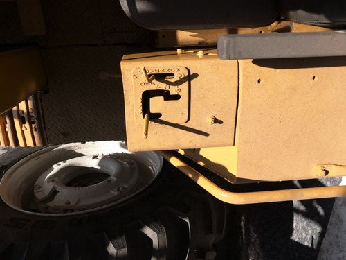 Traxcavo Marca Caterpillar Modelo 931 Cargador Sobre Orugas