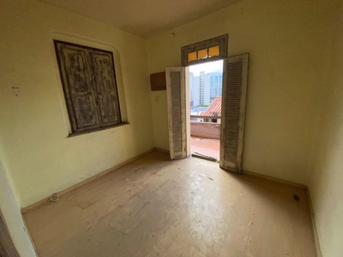 Imagem 11 de 23 de Casa Em Icaraí, 4 Quartos 01 Vaga À Venda, 300 M² Por R$ 950.000 - Icaraí - Niterói/rj - Ca0062