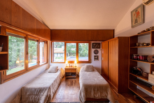 Casa/quinta De Los Nores