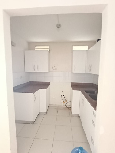 Se Vende Acogedor Apartamento De 3 Habitaciones En La Jacobo Majluta