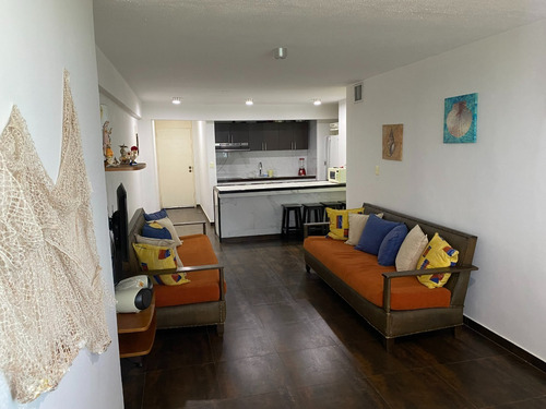 Imagen 2 de 29 de Apartamento En Venta Playa Grande. Mls #23-1619. Yolanda Goncalves