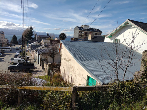 Propiedad Céntrica Con Antiguo Edificio De Renta, Lote Apto Para Nuevo Edificio De Departamentos, Servicios Conectados De Agua, Luz Y Gas.