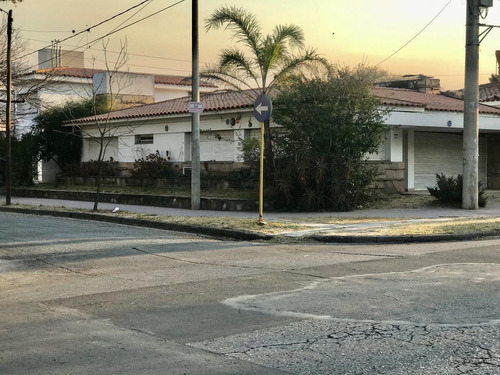 Venta Casa Barrio Parque Velez Sarsfield - Sobre La Principal Naciones Unidas