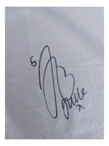 Jude Bellingham Playera Firmada Con Nombre Y Número Beckett (Usado)