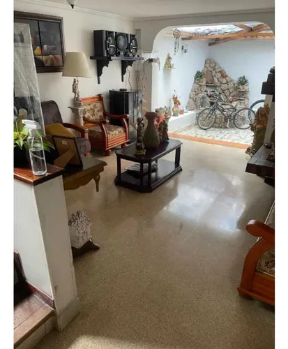 Casa En Loma De Los Bernal