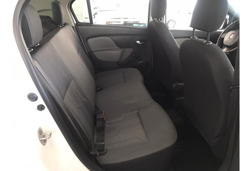 Imagem 8 de 11 de Renault Logan 2016 1.6 Expression Hi-power 4p
