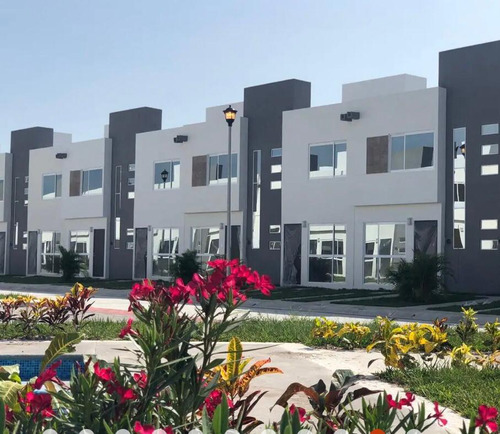 Puerta Paraíso Casa En Clouster En Venta Con Alberca Y Palapa