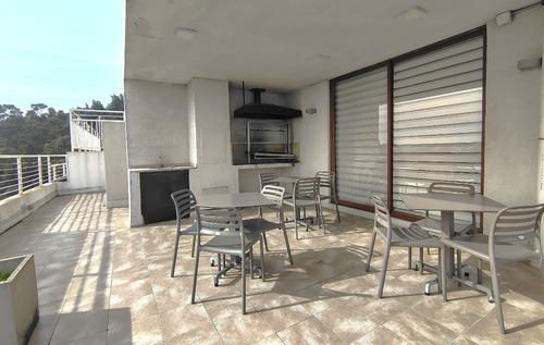 Piso 4 A Pasos Sanatorio Aleman 1 Dorm + Estac Concepcion