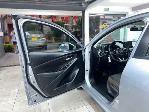 Mazda 2 Touring AT 2022