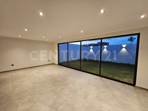 Venta Casa 3 Recámaras & Cuarto Servicio Parque Tlaxcala,lomas De Angelópolisiii