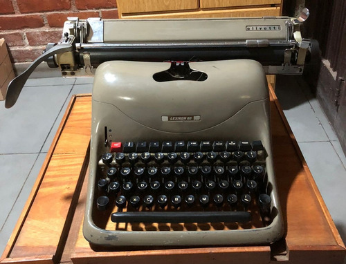 Máquina De Escribir Olivetti Antigua. Lexikon 80