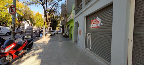 Imagen 2 de 9 de Locales A La Calle - Venta