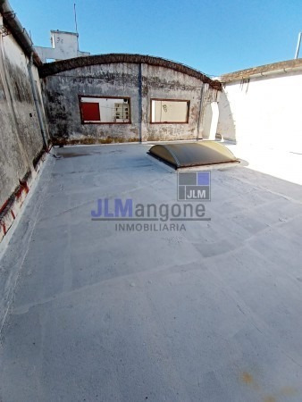 Imagen 21 de 26 de Galpon 500 M2 + 2 Deptos 4 Ambientes