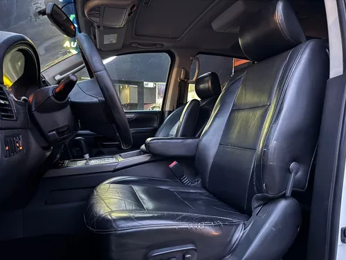 Nissan Armada 5.6 Se Piel Qc 4x2 At