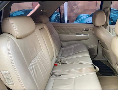 Toyota Hilux SW4 3.0 Srv 7l 4x4 Aut. 5p