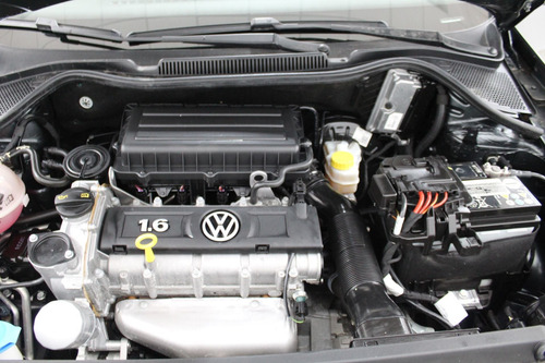 Imagen 9 de 15 de Volkswagen Vento 4x2 4 Pts Starline Ta A/ac R-15