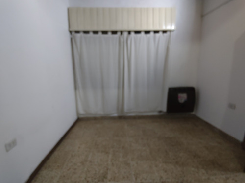 Alquiler Casa Buena Ubicación Lanús!