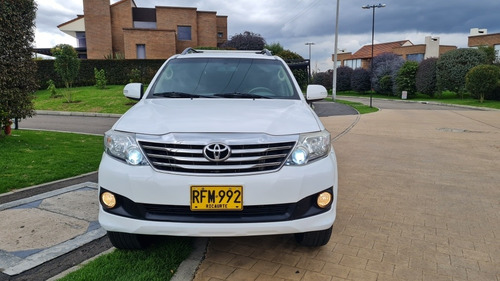 Toyota Fortuner Sr5 Como Nueva
