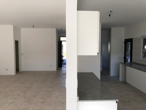 Imagen 8 de 28 de Casa En Venta - Bº La Comarca - Tigre