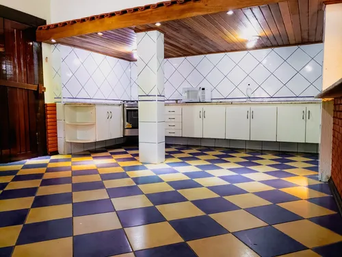 Sitio Para Festas E Temporada -piscina Semi Olimpíca