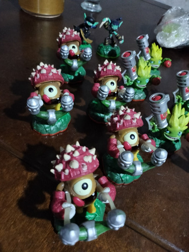 Figuras De Acción Skylanders Lote 12 Pzas Remate (Usado)