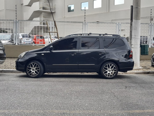 Imagem 2 de 8 de Grnd Livina 7 Lugares