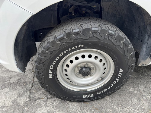 Nissan Np300 Doble Cabina Se 2020