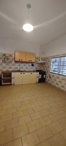 Alquiler De Casa En Isidro Casanova, La Matanza