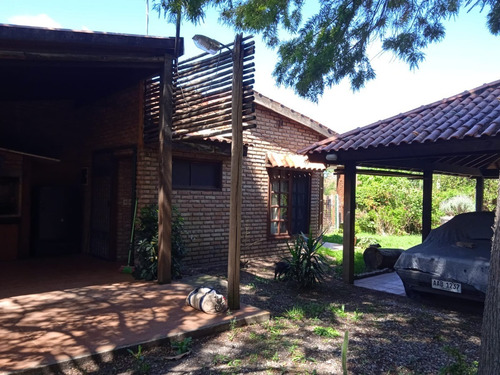 Imagen 8 de 29 de Venta De Hermosa Casa 2 Dormitorios, Gran Jardín, La Floresta