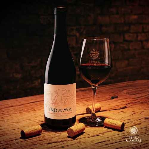 Vino Indama Tinto Atipico