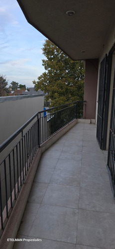Alquiler De Departamento En Ph Paso Del Rey, Calle Varvello