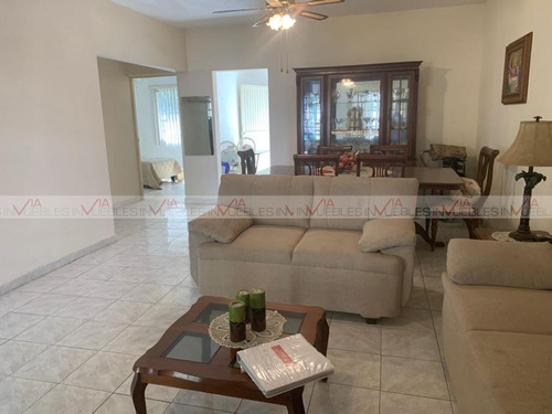 Venta Casa Centro De Guadalupe En Guadalupe
