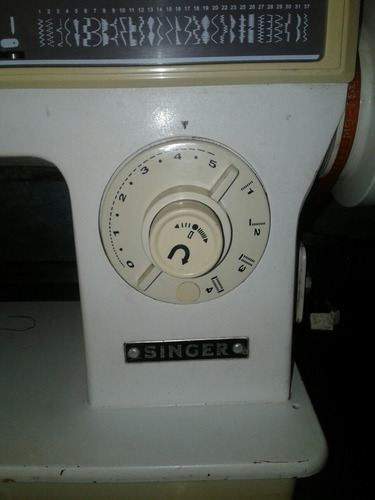 Imagen 5 de 8 de Máquina De Coser Singer Mate