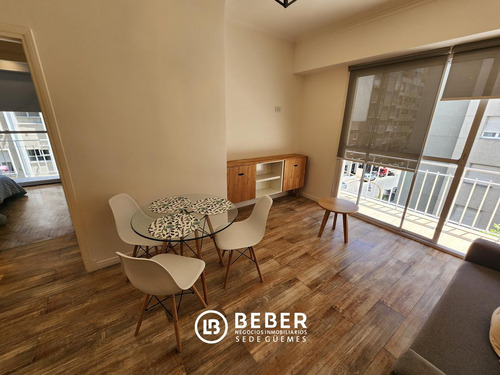 Imagen 13 de 30 de Venta 3 Ambientes Con 2 Balcones Salientesa Metros De Plaza Colon!