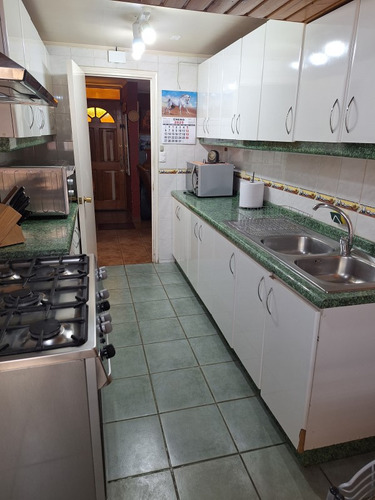 Vende Casa En Paine, A Cuadras Estación Metrotren