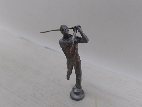 Adorno Jugador De Golf De Metal Con Base En Un Solo Pie (Usado)