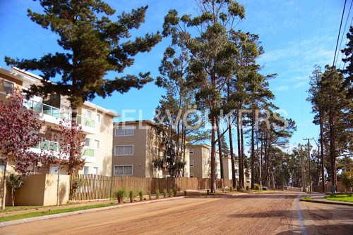 Departamento En Condominio