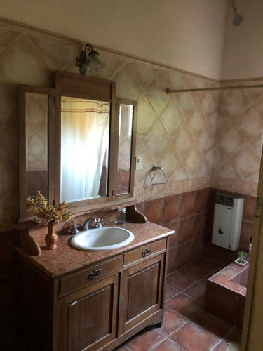 Imagen 12 de 16 de Hermoso Chalet En Venta En Barrio Parque Natura - Campana