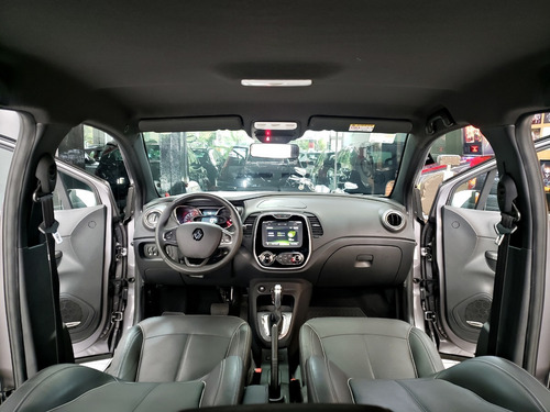 Imagem 10 de 12 de Captur 1.6 Bose Cvt 2020 23.000km